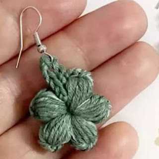 Aretes de Flor Molly a Crochet