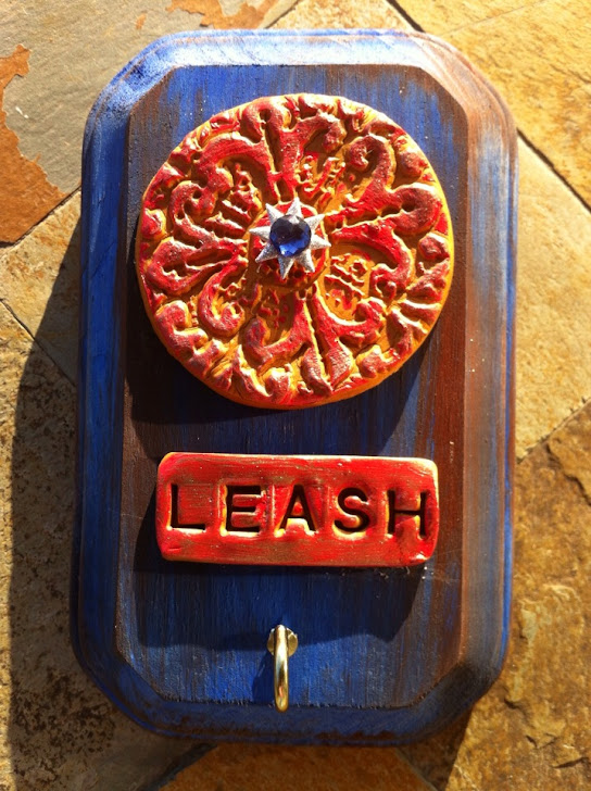Leash hook