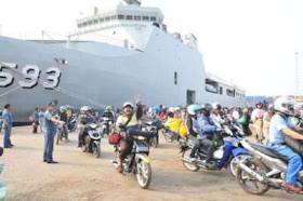 KRI Banda Aceh 593 Dukung Mudik Gratis Tahun 2013