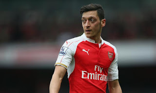 [Photos] Arsenal Fans Attack Mesut Ozil After Official Announcement