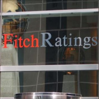 Νεο χτυπημα απο Fitch - Υποβαθμιση με μηνυμα για νεο δανειο