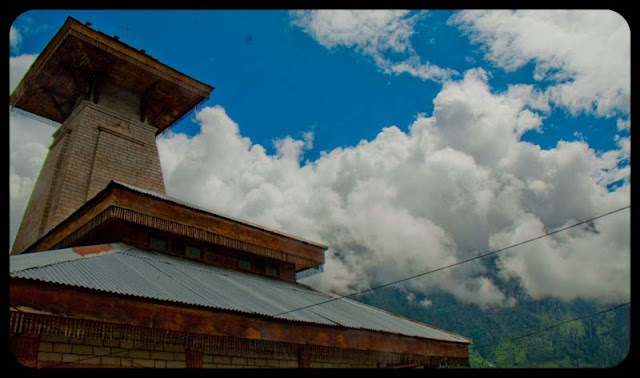 Paragliding In Himachal. Himachal Pradesh @