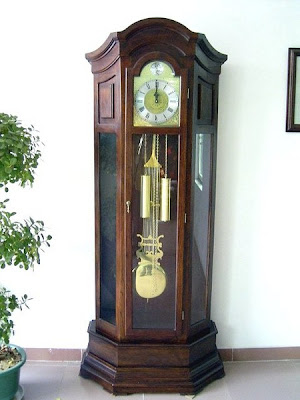 grandfather floor clock