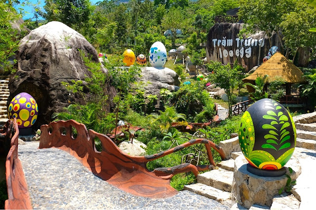 Hello Summer promotion at 100 Egg Theme Park