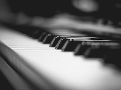 piano lessons near me | piano bar | piano keys