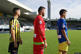 Picón, Viorel y Galán con el nuevo uniforme del Barakaldo CF