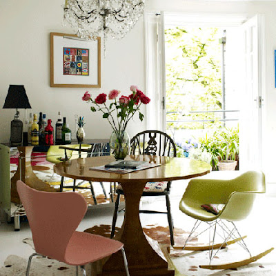 Site Blogspot  Table  Chairs on Herchekshmerchek  Dining Table With Different Chairs