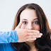 Trồng răng sứ vì sao gây ra mùi hôi miệng?