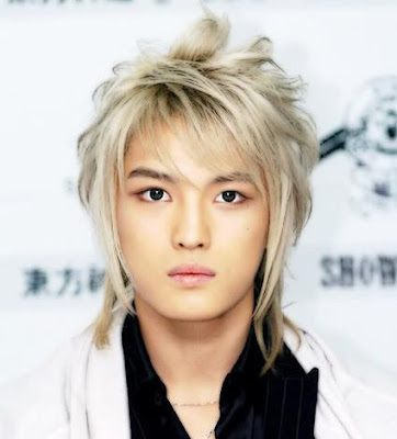 Modern Hairstyle - Haircut for young guys 2011 Modern Hairstyle - Haircut for young guys 2011