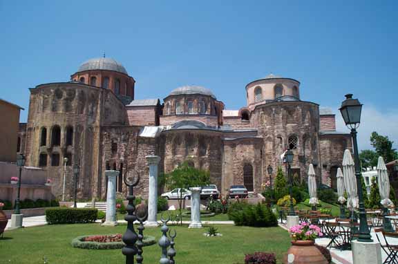 Η Μονή Παντοκράτορος (Zeyrek camii) στην Κωνσταντινούπολη