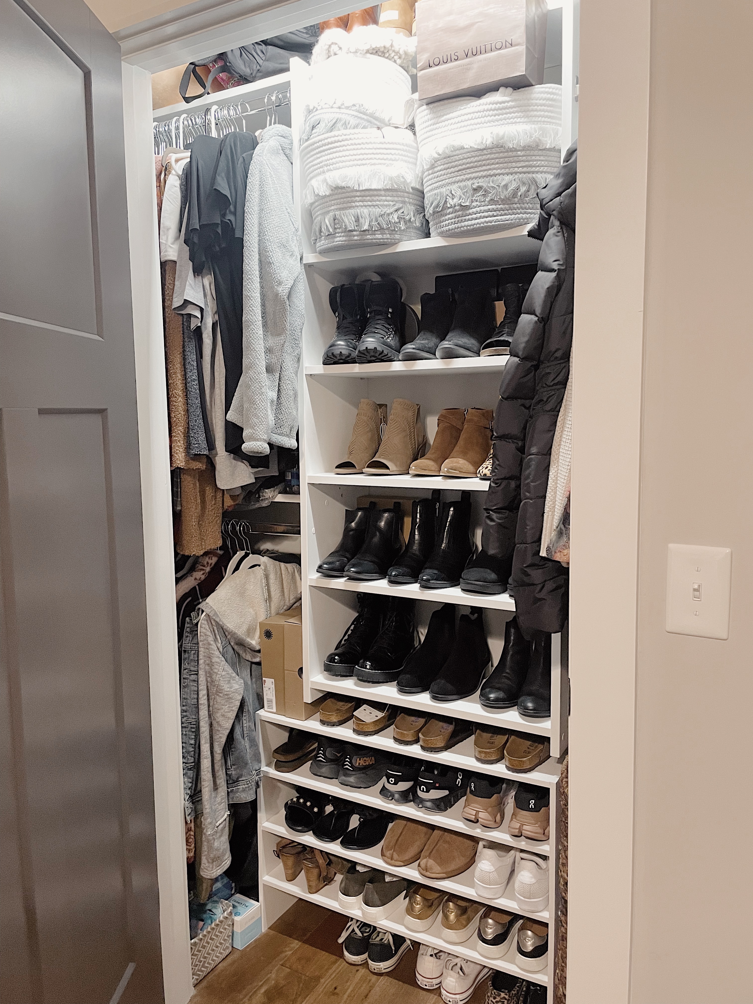 small-closet-organization-the-Kristen-Diary-blog