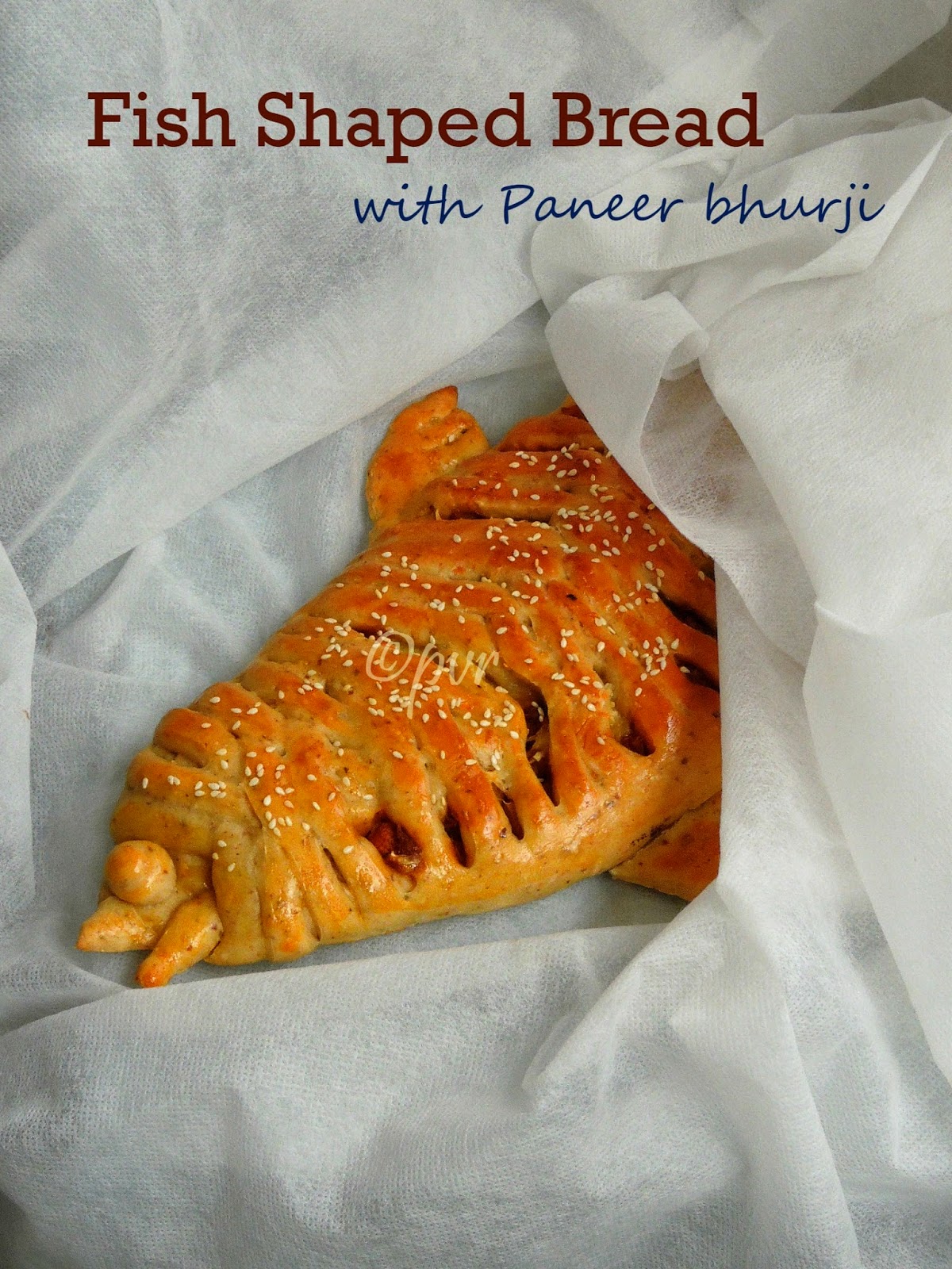 Paneer bhurji stuffed Fish shaped bread 