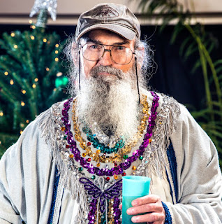 Duck Dynasty's Uncle Si Shares His Favorite Christmas Memory