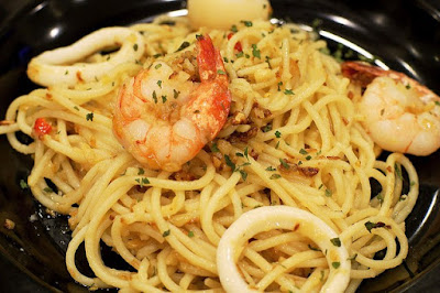 Spaghetti Aglio Olio Seafood Lazat