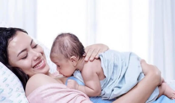 mitos-vs-fakta-ibu-dilarang-keluar-rumah-40-hari-setelah-melahirkan