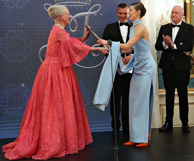 Queen Margrethe, Princess Benedikte and Queen Anne-Marie presented the Queen Ingrid's Honorary Scholarship