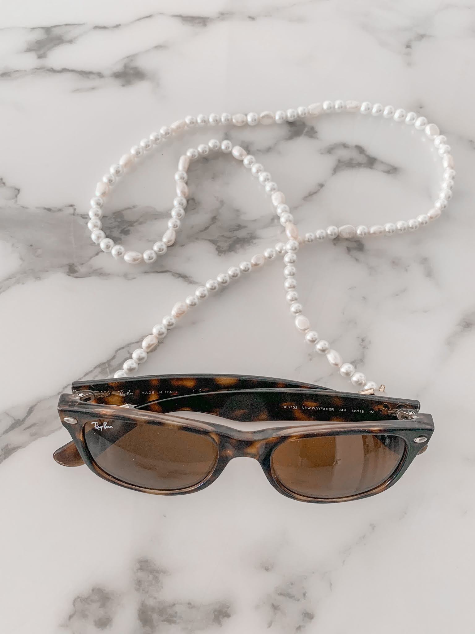 How to use a sunglass chain for your face mask