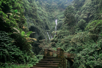 WISATA AIR TERJUN MADAKARIPURA