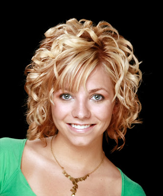 medium curly hairstyles