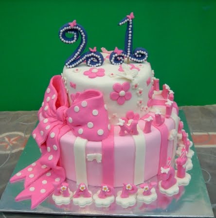 21st Birthday Cakes on Yochana S Cake Delight    Mildred S 21st Birthday Cake