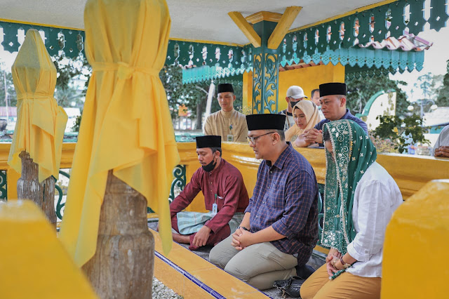 Staff Ahli Kementerian PPN Berkunjung ke Kabupaten Lingga Guna Melihat Peluang Potensi Daerah