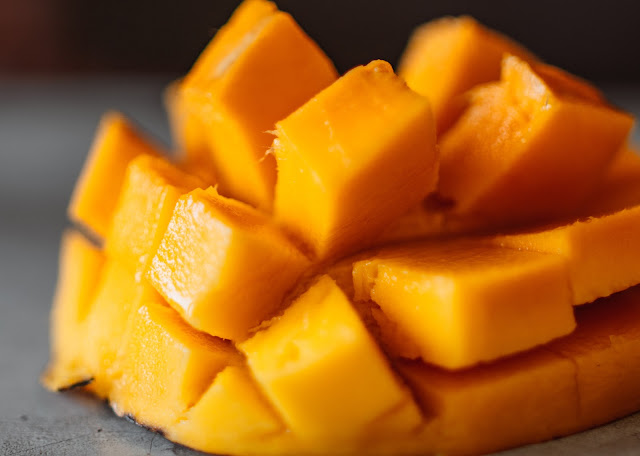 Salah satu cara yang populer untuk menikmati mangga adalah dengan membuat manisan mangga. Manisan mangga adalah hidangan penutup yang segar, manis, dan menyegarkan. Dalam artikel ini, kami akan membagikan 5 resep variasi manisan mangga yang berbeda, sehingga Anda dapat menikmati kelezatan mangga dengan cara yang berbeda-beda.