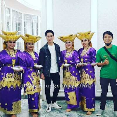 tari piring kevin sanjaya, sewa penari Minang,sewa tari piring,sewa tari minang,sewa penari piring,sewa tari tradisional,sewa,sanggar tari Minang,sanggar tari tradisional,sewa tari pasambahan,sewa tarian Padang,