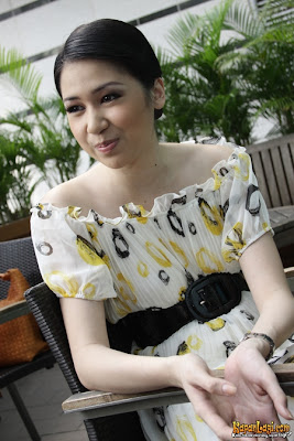 Foto Artis Cantik Indonesia, Laura Basuki - Ada Yang Asik