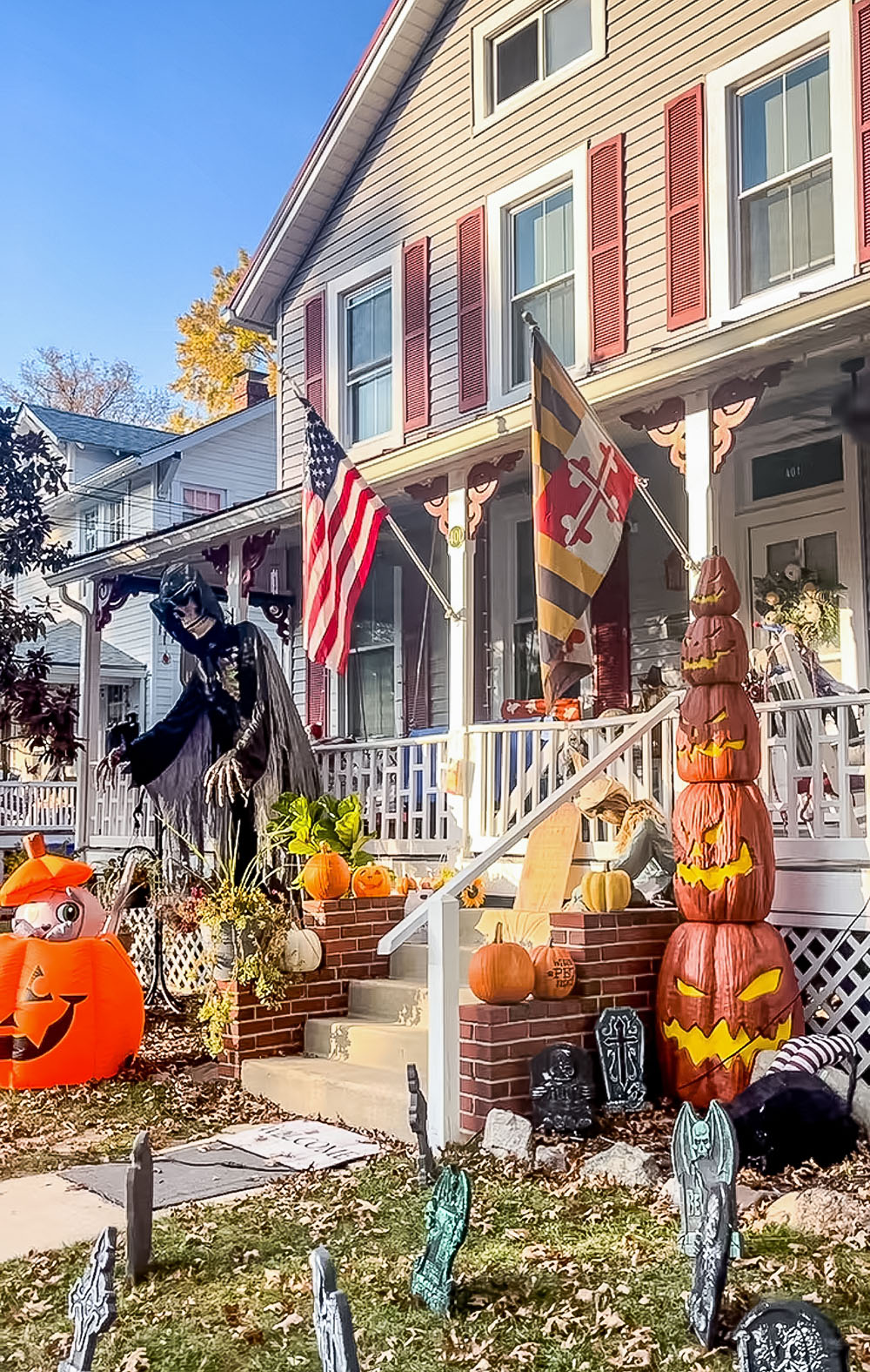 Laurel, MD Halloween porch decor