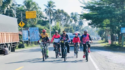 Dari IKK Ke Pantai Tiram, Bupati Padang Pariaman Ikuti Gowes Sepeda
Santai.