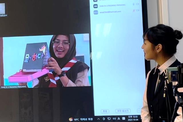 Pembelajaran Hanguel dan Siswa SMAN 3 Padang Panjang
