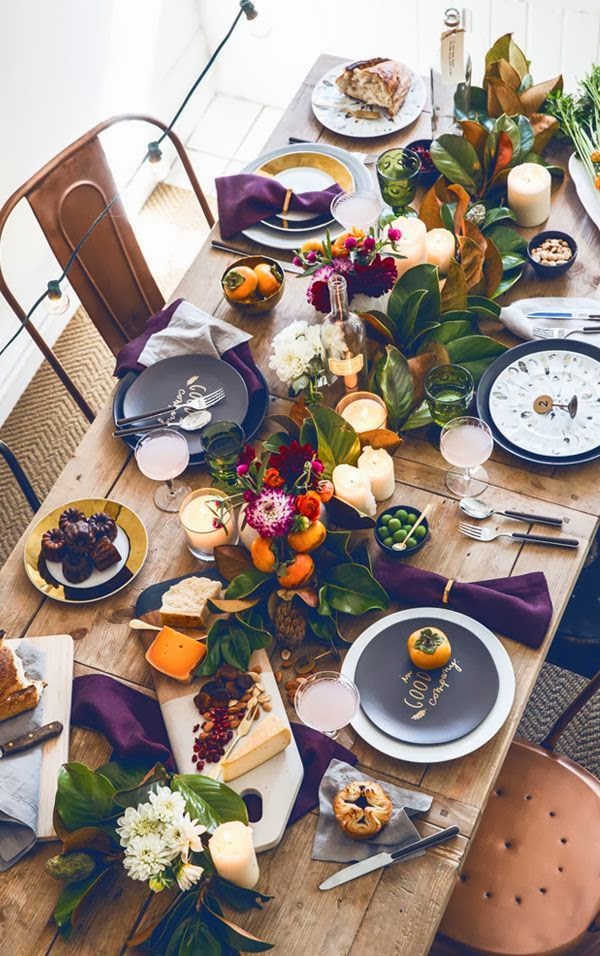 15 Gorgeous Thanksgiving Tablescape Ideas - via BirdsParty.com