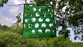 Open hexweave greenery quilt