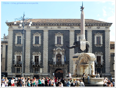  Sicília; Barroco siciliano; villa; palazzo; piazza; chiesa; Sant'Agata; Duomo; Fontana; Fonte do elefante; Duomo