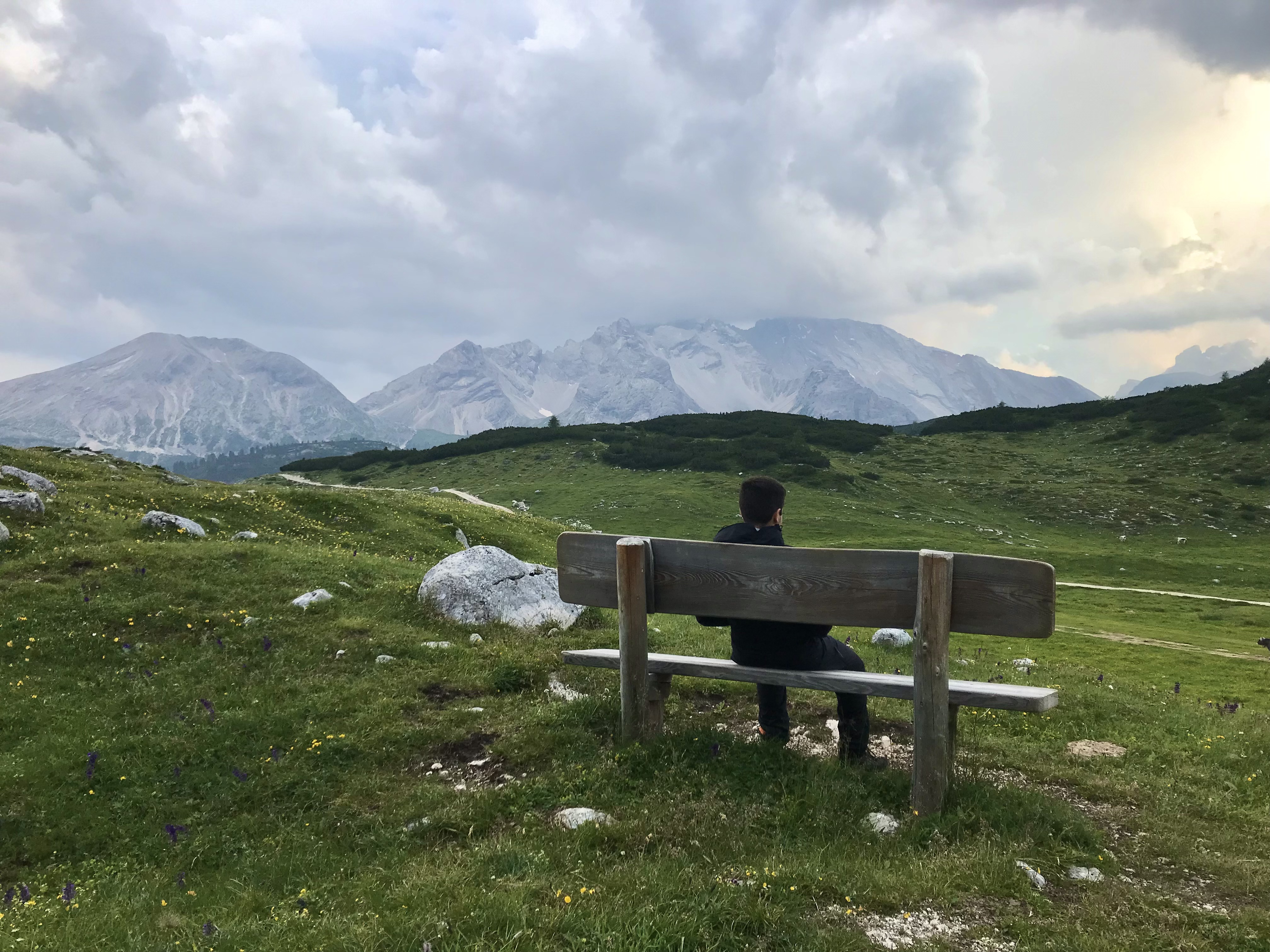 Dolomites, Alta Via 1, AV1, Italia,  Lago di Braies, refugio Sennes, refugio Biella, Trekking