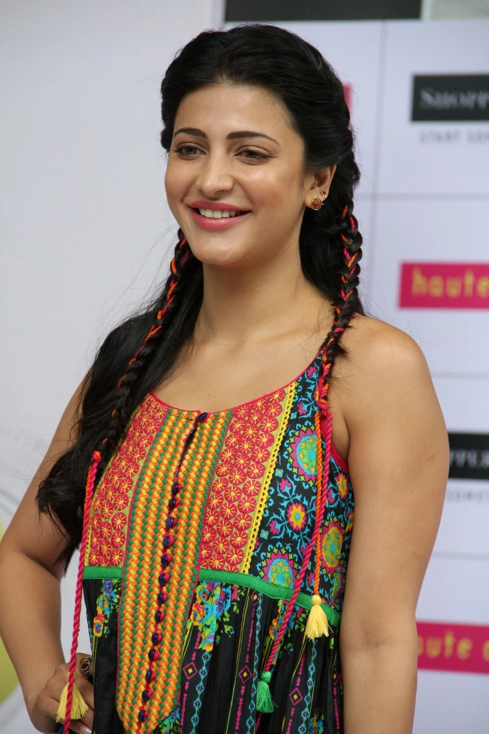 Shruti Haasan Looks Smoking Hot At Haute Curry Collection Launch For Shoppers Stop