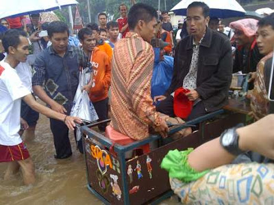 Foto Terbaru Pantauan Banjir Jakarta 2013