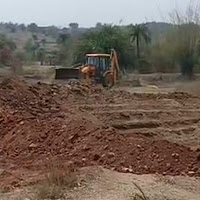 देवरी प्रखंड में इन दिनों धड़ले से मनरेगा डोभा में मजदूर के बजाय जेसीबी से किया जा रहा कार्य