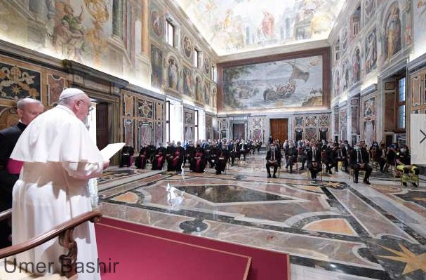 The Pope's virus kills Italian doctors, sees nurses as heroes in the Vatican