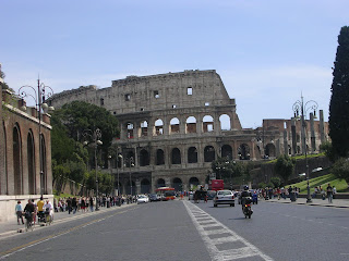 Colosseum of rome wallpapers or  Coliseum Roman pictures, new seven wonders of the world images