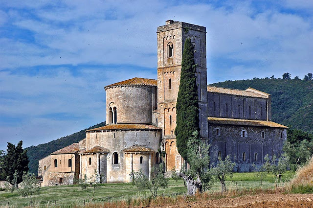 Sant'Antimo - Abbazia. Montalcino