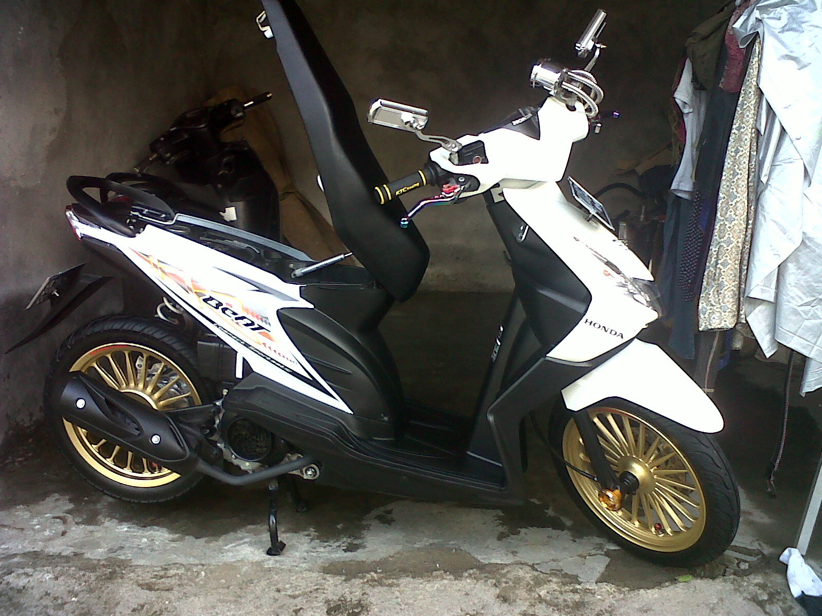 Gambar Modifikasi Motor Honda Beat Putih Terkeren Ind Modified