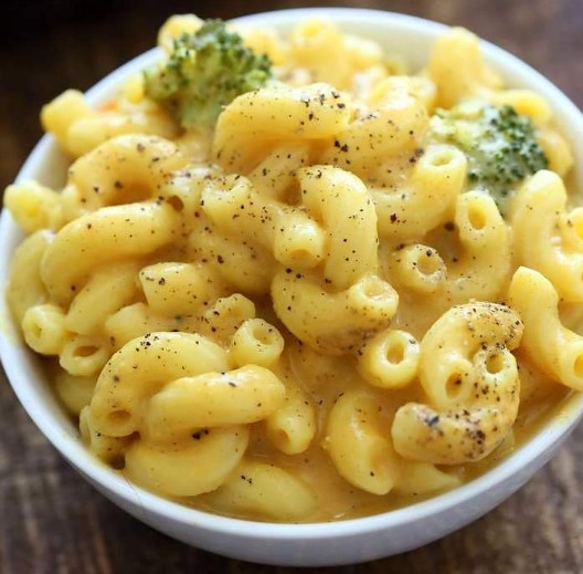 Vegan Black Pepper Mac and Cheese with Potato Carrot Cheese Sauce