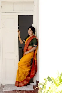 Anchor Vj Ramya Glam Yellow Saree Photoshoot Stills