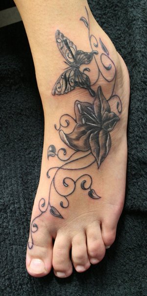black flower tattoos. tattoo flowers tattoos on