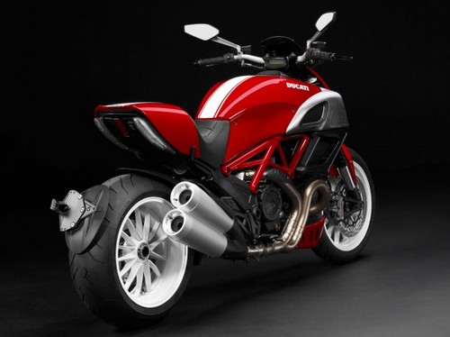 2013 Ducati Diavel | Review, Specs, Price, Pictures