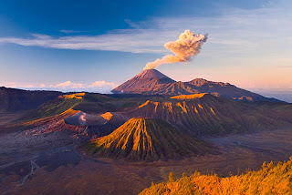 Amazing Sunrise in Mount Bromo, gunung bromo, sunrise, jawa timur, indonesia, tengger, amriholiday, Beautiful Holiday Destinations