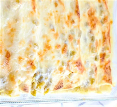 EASY CREAMY WHITE CHICKEN ENCHILADAS