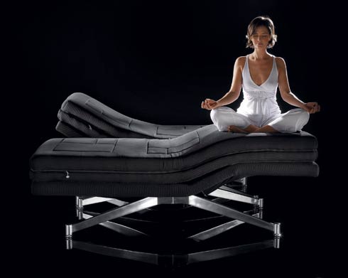 Phi-ton Bed : a Floating Bed Without a Sub-frame