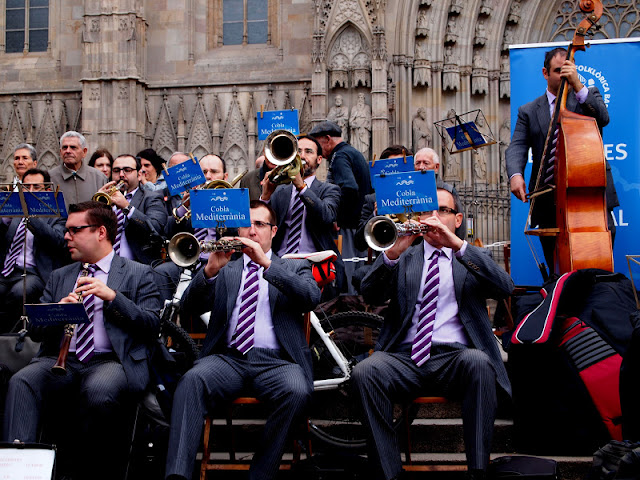 catalan folklore music band barcelona